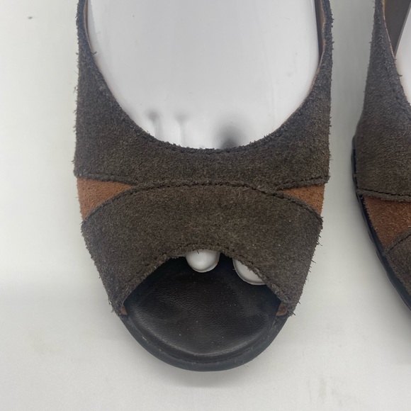 Croft &B Barrow Sole(Sense)ability Suede Open Toe Heels - Picture 5 of 11